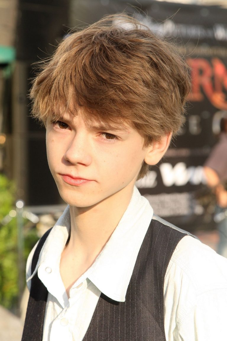 Thomas Brodie-Sangster - Biography, Height & Life Story | Super Stars Bio