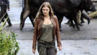 Tracy Spiridakos - Biography, Height & Life Story | Super Stars Bio