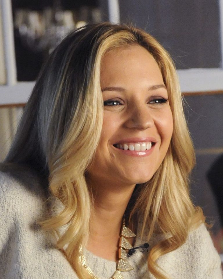 Vanessa Ray Biography, Height & Life Story Super Stars Bio
