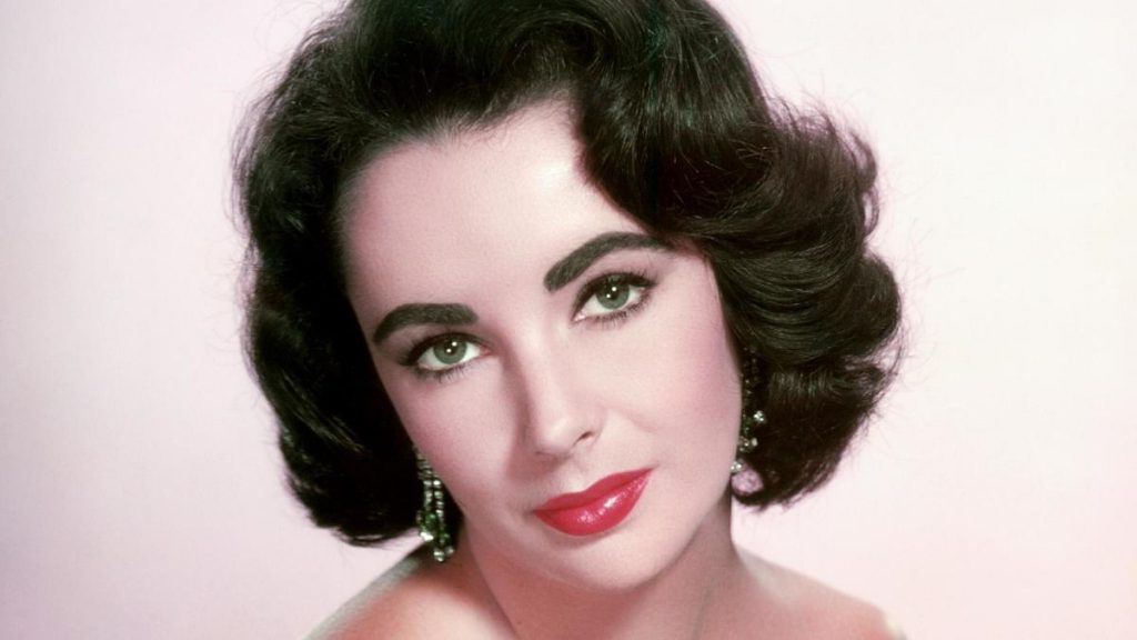 Elizabeth Taylor. - Biography, Height & Life Story | Super Stars Bio