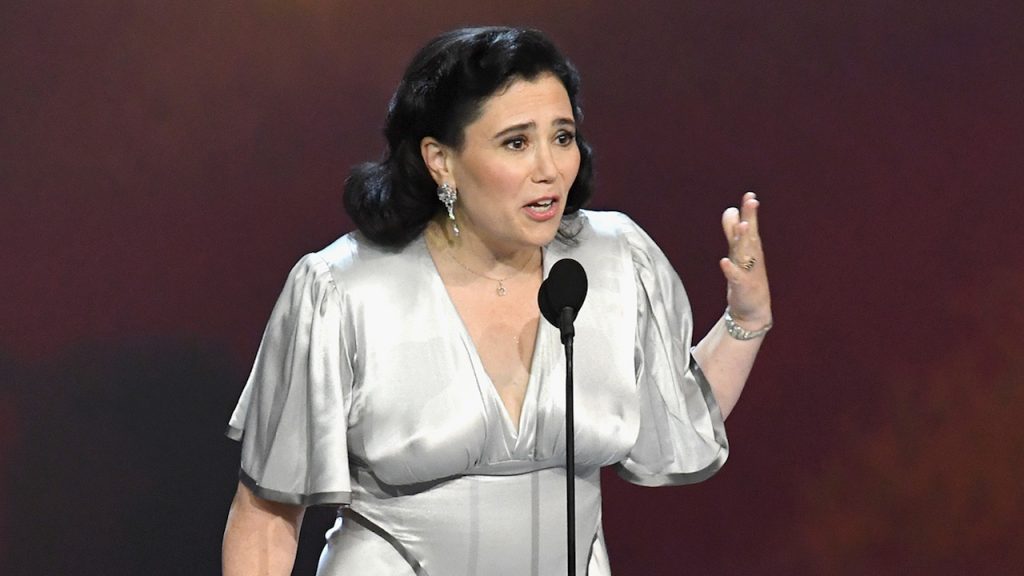 Alex Borstein - Biography, Height & Life Story | Super Stars Bio