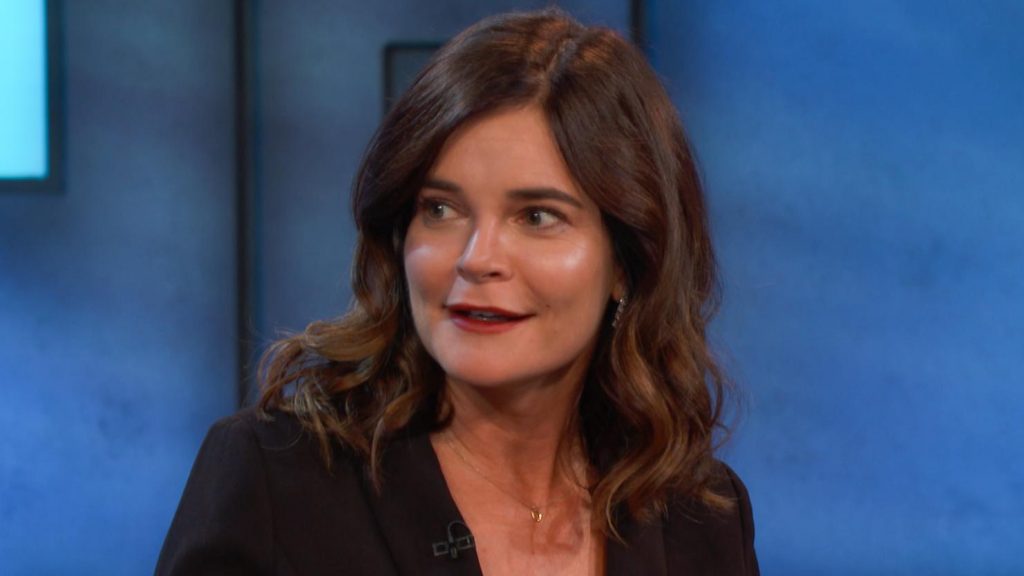 Betsy Brandt Biography, Height & Life Story Super Stars Bio