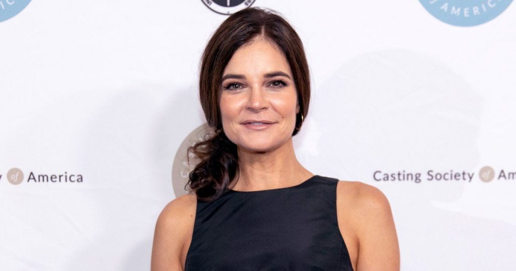Betsy Brandt - Biography, Height & Life Story | Super Stars Bio