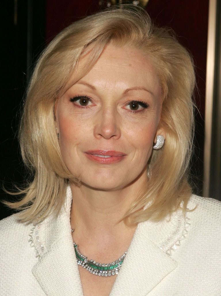 Cathy Moriarty - Biography, Height & Life Story | Super Stars Bio