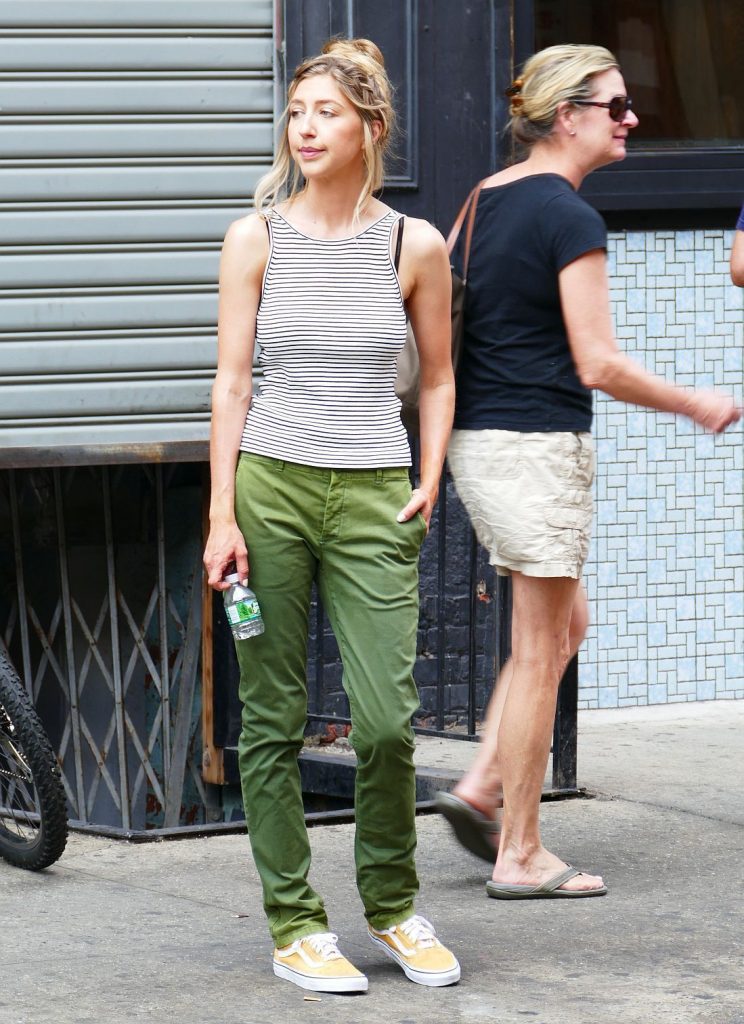 Heidi Gardner - Biography, Height & Life Story | Super Stars Bio