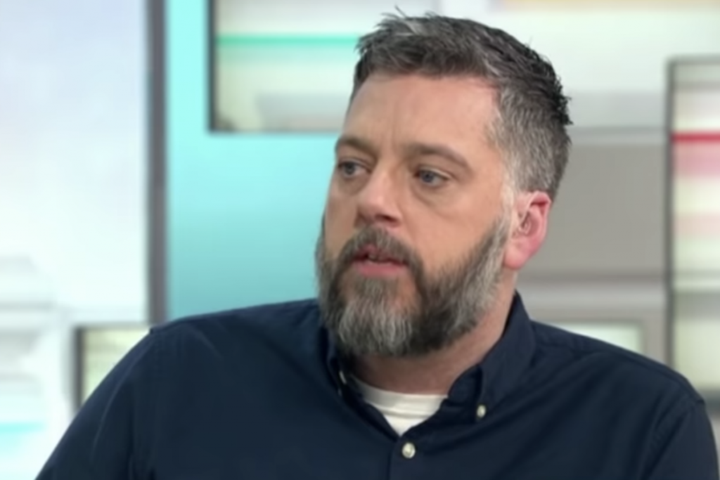 Iain Lee - Biography, Height & Life Story | Super Stars Bio