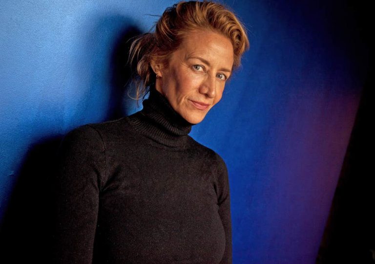 Janet McTeer - Biography, Height & Life Story | Super Stars Bio