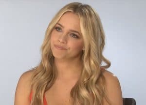 Jessica Barth - Biography, Height & Life Story | Super Stars Bio