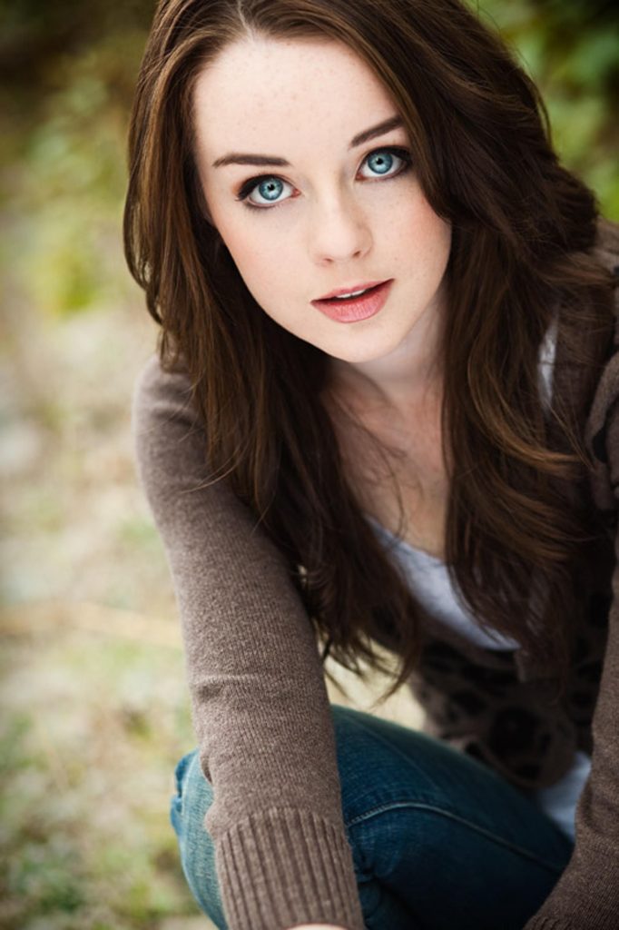 Kacey Rohl - Biography, Height & Life Story | Super Stars Bio