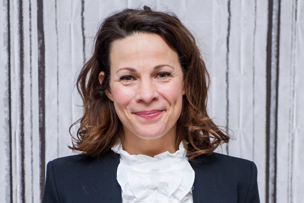 Lili Taylor - Biography, Height & Life Story | Super Stars Bio