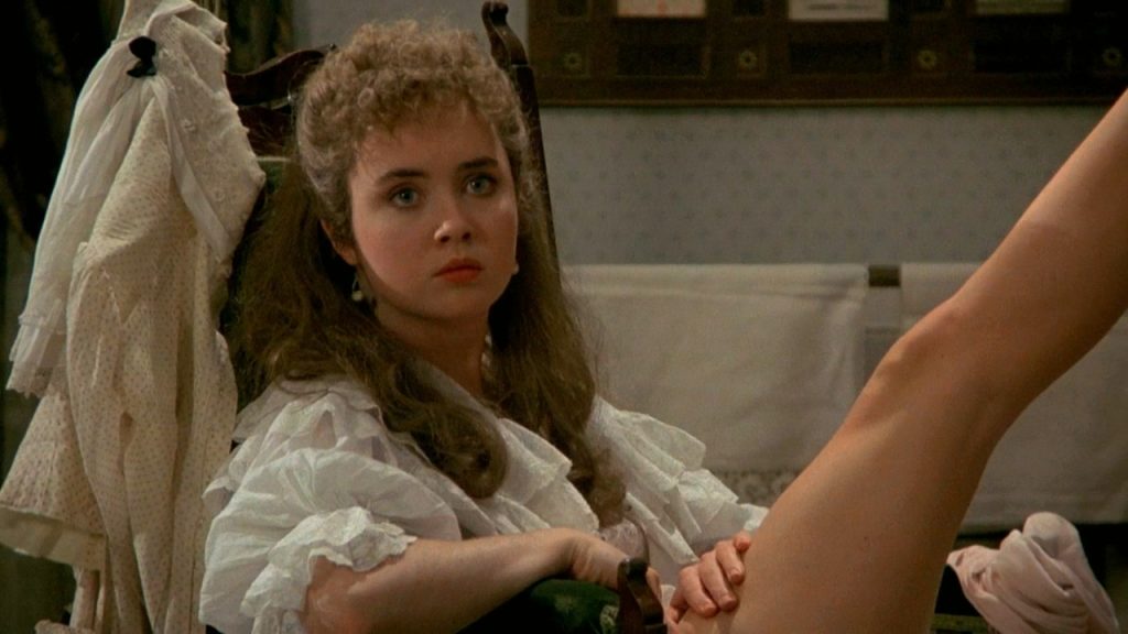 Lysette Anthony Biography, Height & Life Story Super Stars Bio