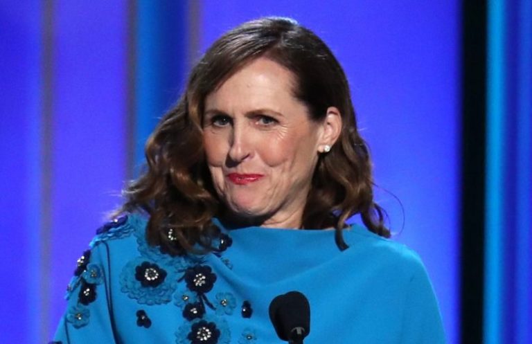 Molly Shannon - Biography, Height & Life Story | Super Stars Bio