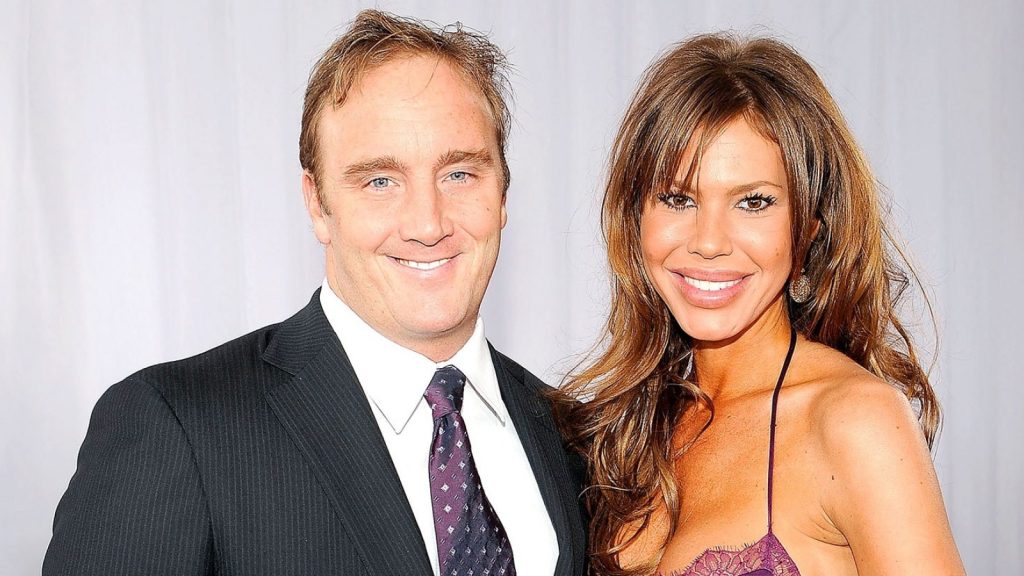 Nikki Cox - Biography, Height & Life Story | Super Stars Bio