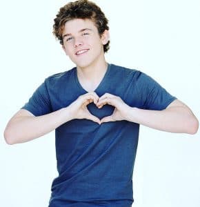 Sean Ryan Fox - Biography, Height & Life Story | Super Stars Bio