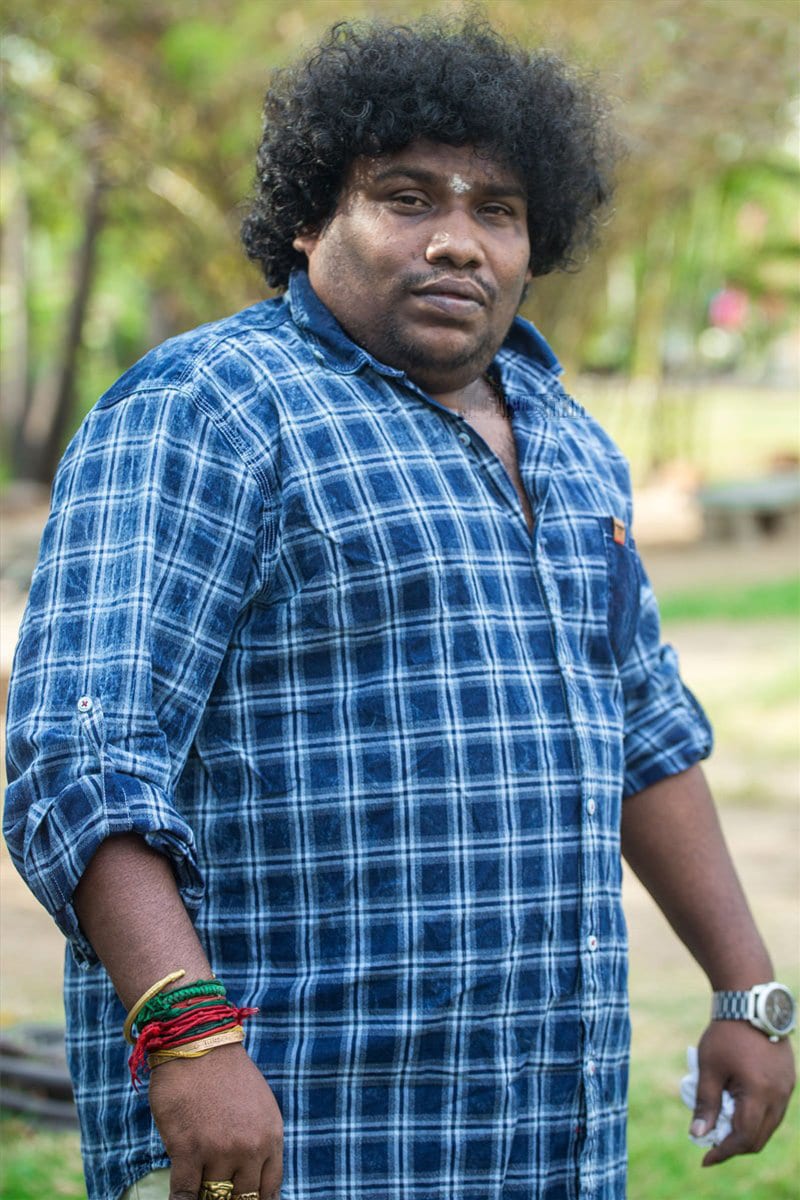 Yogi Babu Gallery | Super Stars Bio