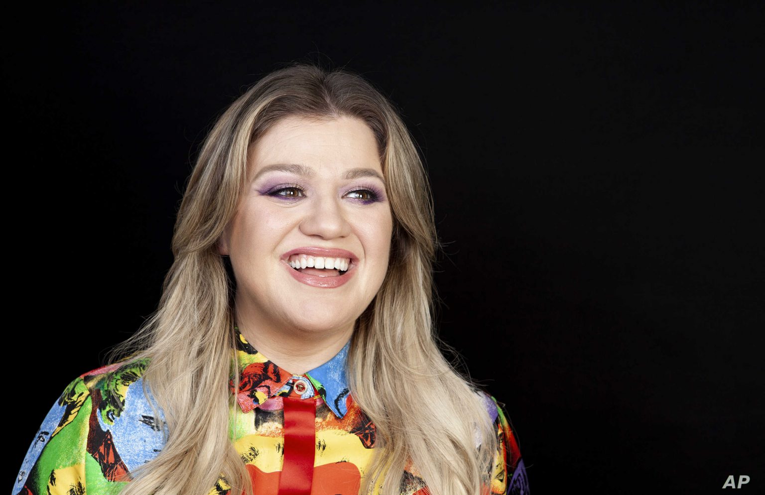 Kelly Clarkson - Biography, Height & Life Story | Super Stars Bio