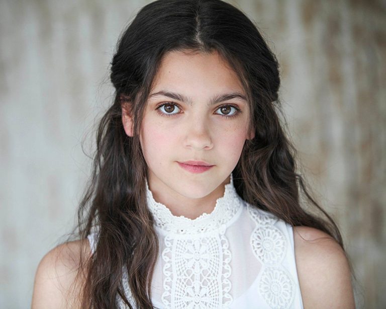 8 Things You Didn't Know About Emily Carey - Super Stars Bio