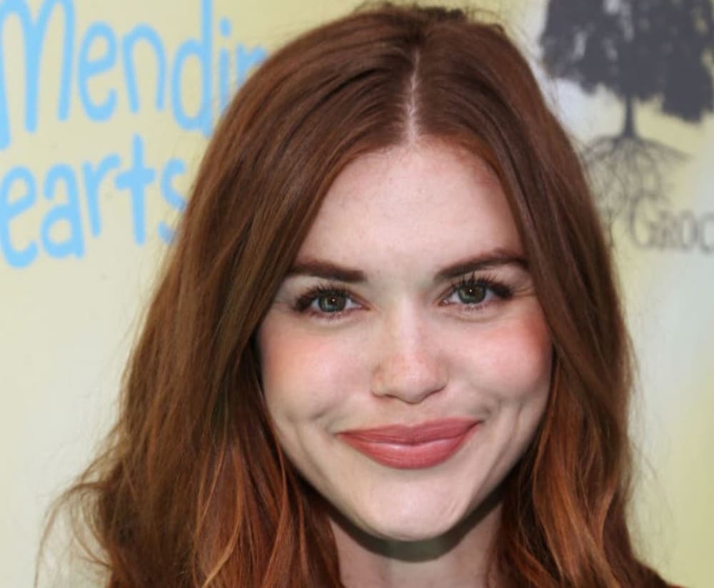 8 Things You Didn't Know About Holland Roden - Super Stars Bio