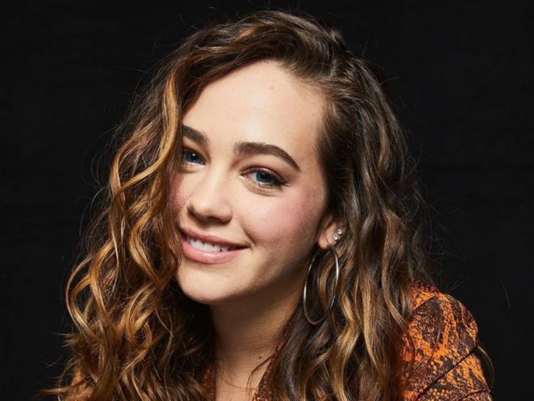 8 Things You Didnt Know About Mary Mouser Super Stars Bio