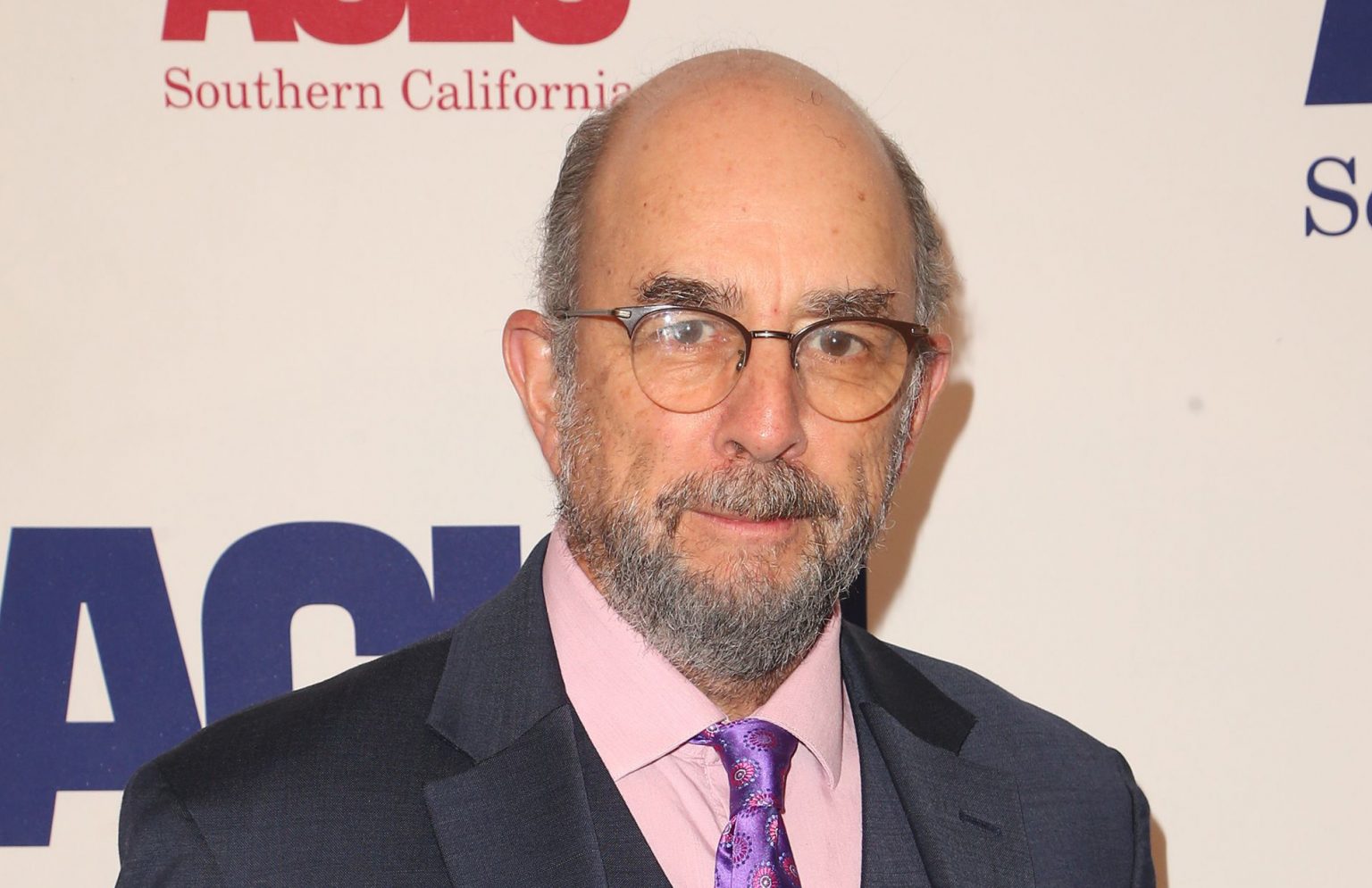 Richard Schiff - Biography, Height & Life Story | Super Stars Bio