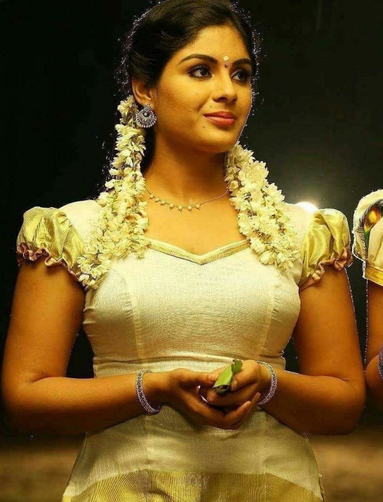 Samyuktha Menon Biography, Height & Life Story Super Stars Bio