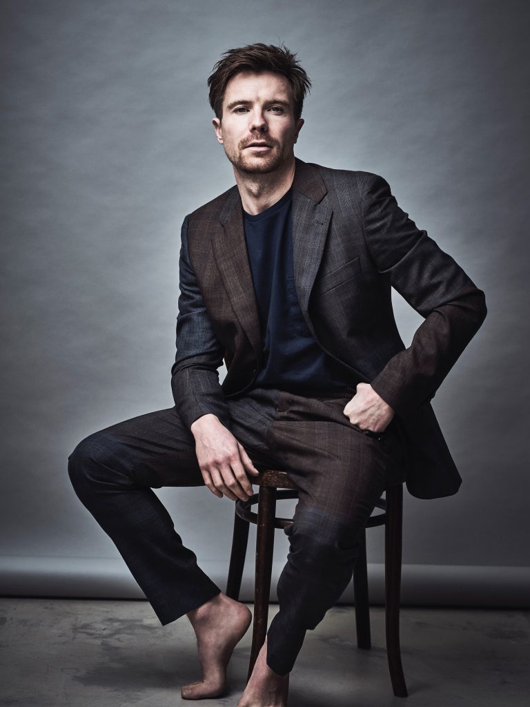 Joe Dempsie - Biography, Height & Life Story | Super Stars Bio