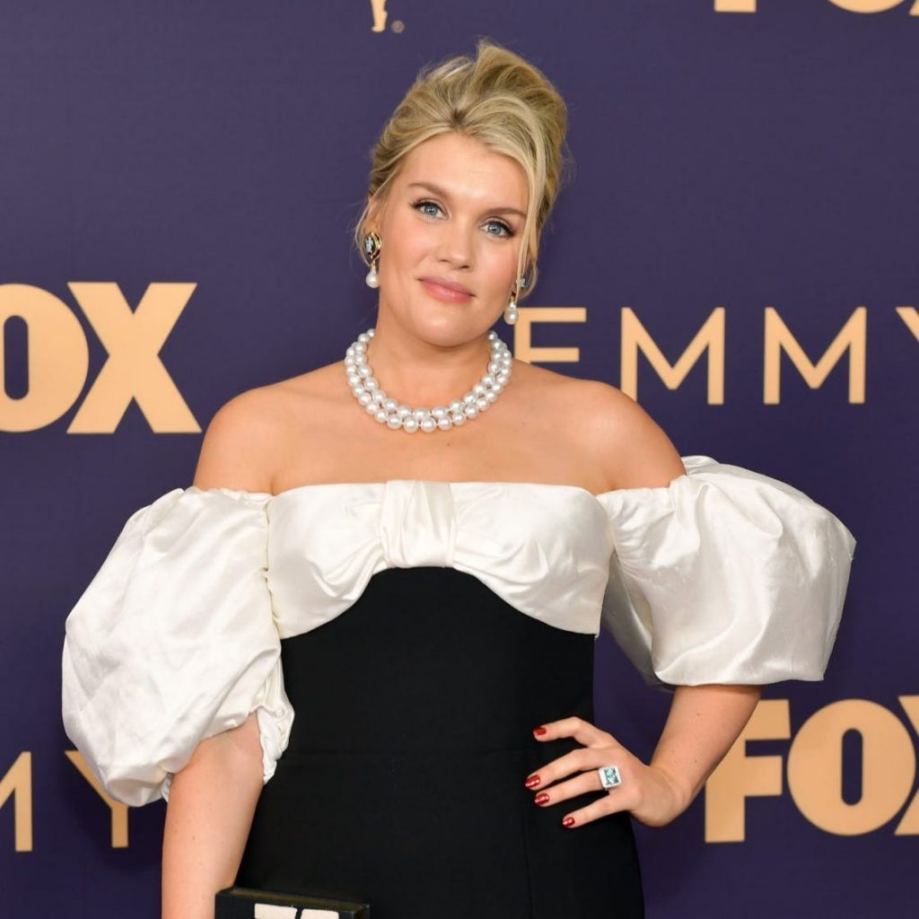 Emerald Fennell Biography, Height & Life Story Super Stars Bio