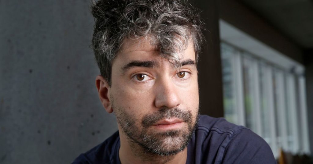 Hamish Linklater Biography, Height & Life Story Super Stars Bio