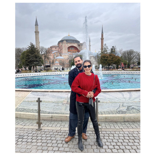 Mansha Pasha on Travelling trip with her husband