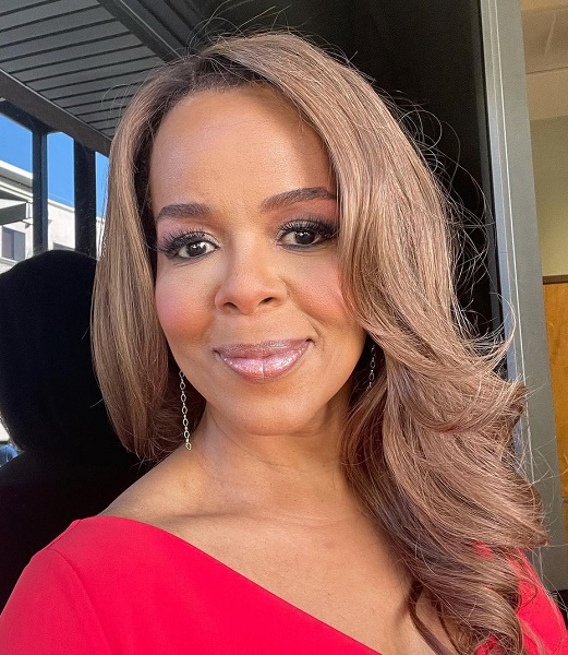 Paula Newsome's Wiki Limping, Husband, Age, Net Worth, Height