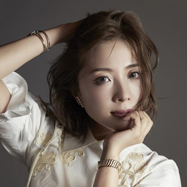 Ayaka Hirahara singer