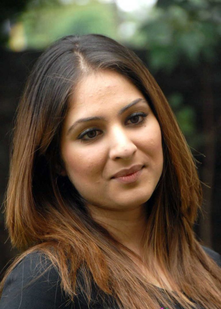 Gowri Munjal Biography, Height & Life Story Super Stars Bio