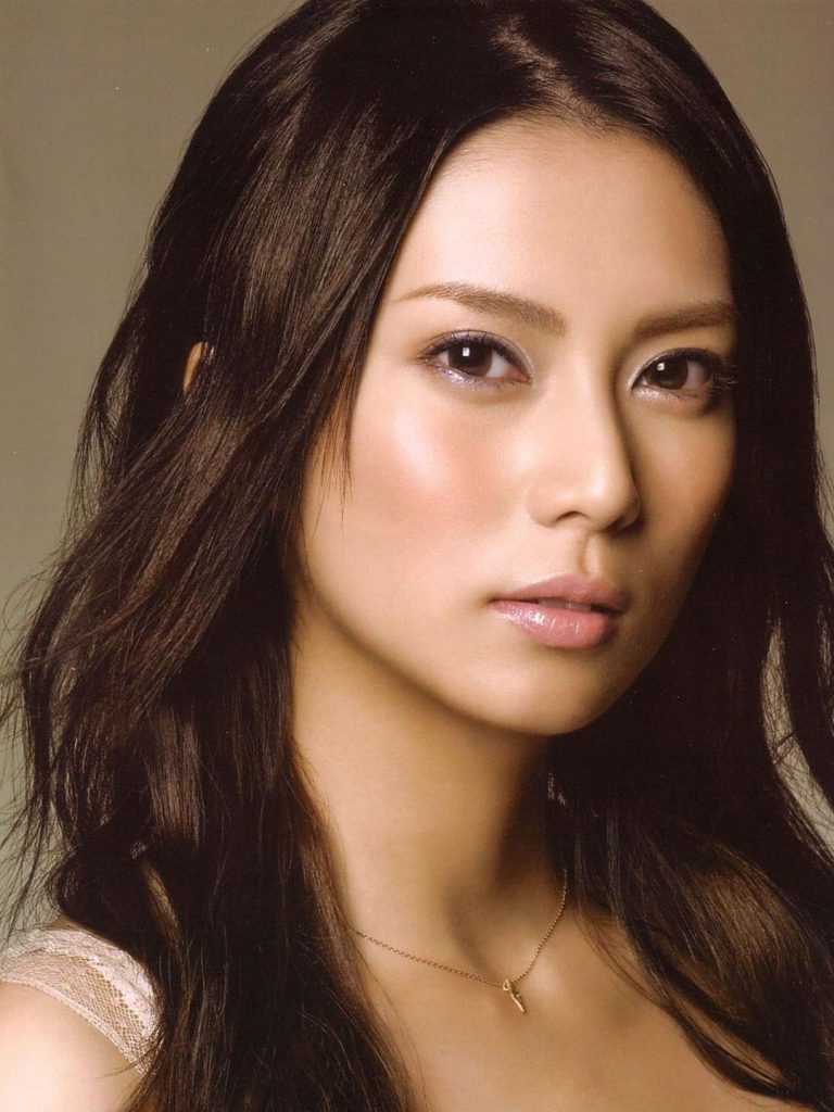 Kō Shibasaki Biography, Height & Life Story Super Stars Bio