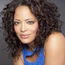 Lauren Vélez Gallery | Super Stars Bio
