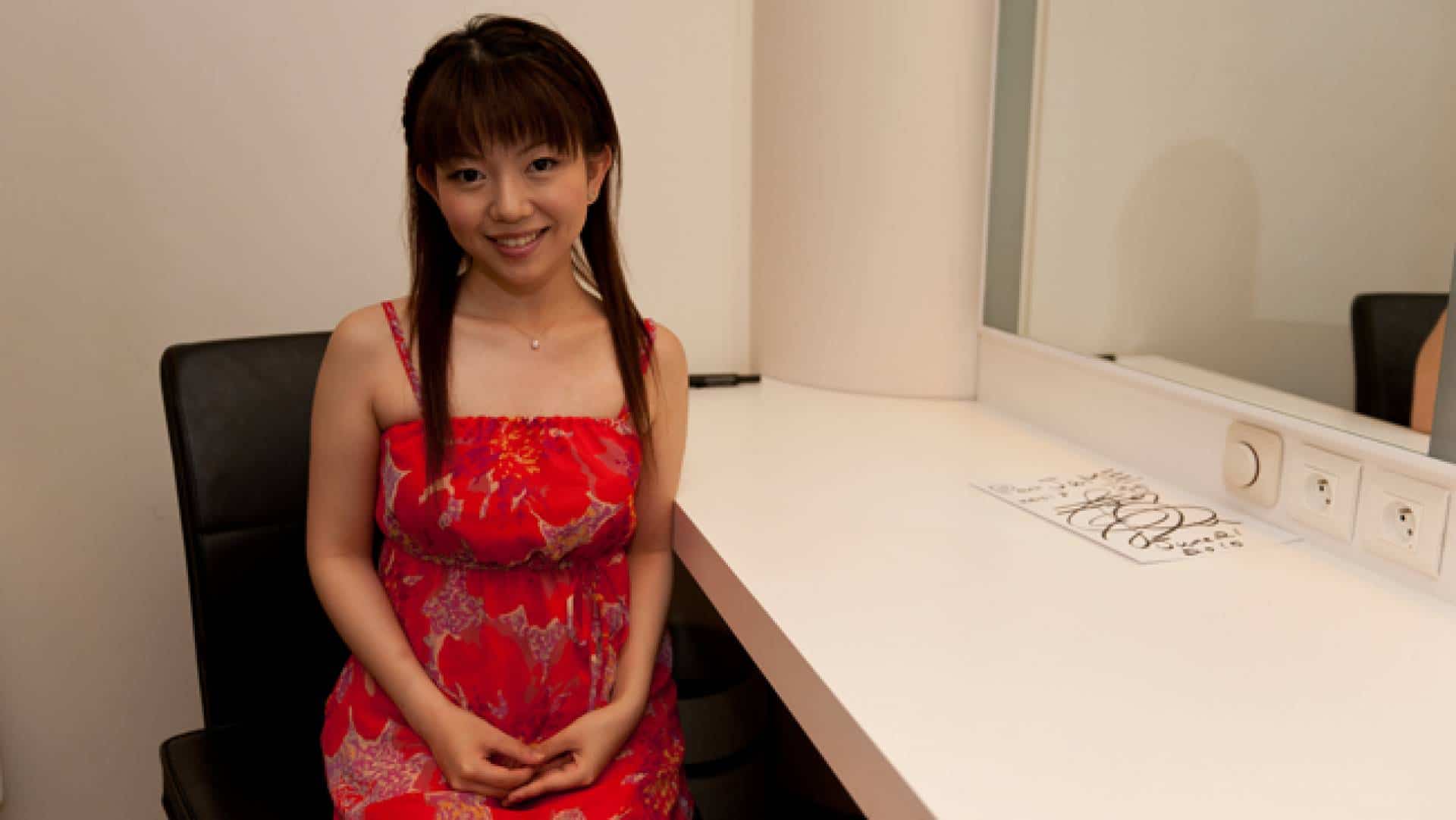 Yui Makino smile