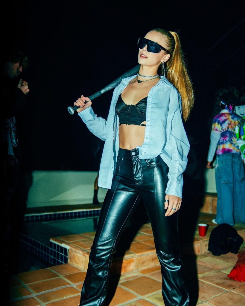 Anna Shumate - Biography, Height & Life Story | Super Stars Bio