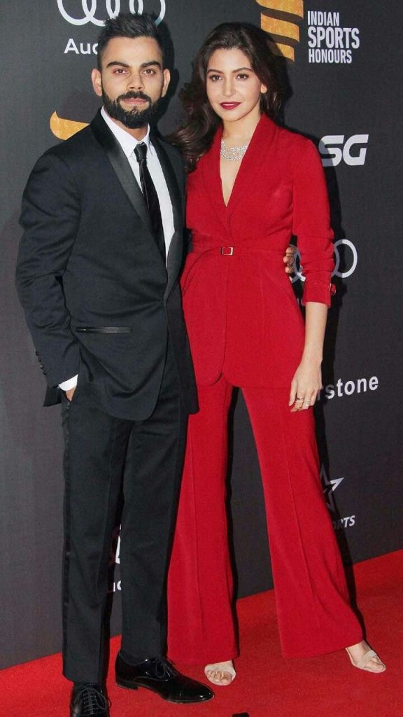 How tall is Anushka Sharma - Super Stars Bio