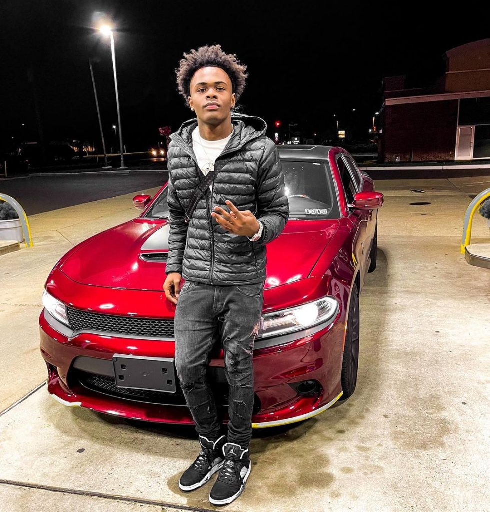 famouswooda - Biography, Height & Life Story | Super Stars Bio