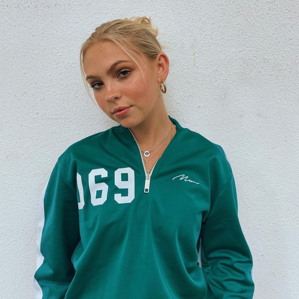 Jordyn Jones - Biography, Height & Life Story | Super Stars Bio