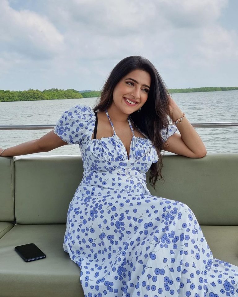 Shiny Dixit - Biography, Height & Life Story | Super Stars Bio