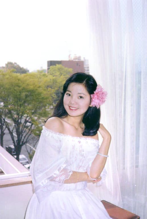 Teresa Teng singer
