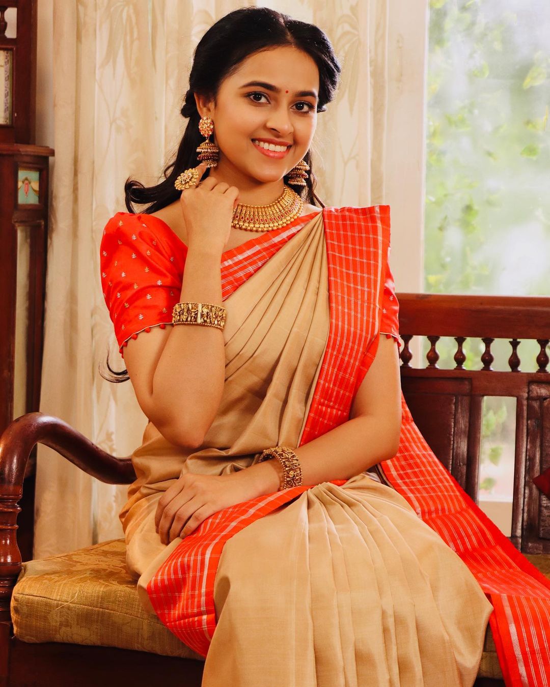Sri Divya Indian Actress