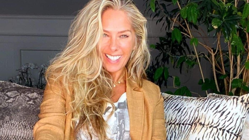 Adriane Galisteu - Biography, Height & Life Story | Super Stars Bio