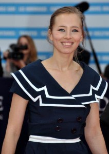 Isild Le Besco - Biography, Height & Life Story Super Stars Bio