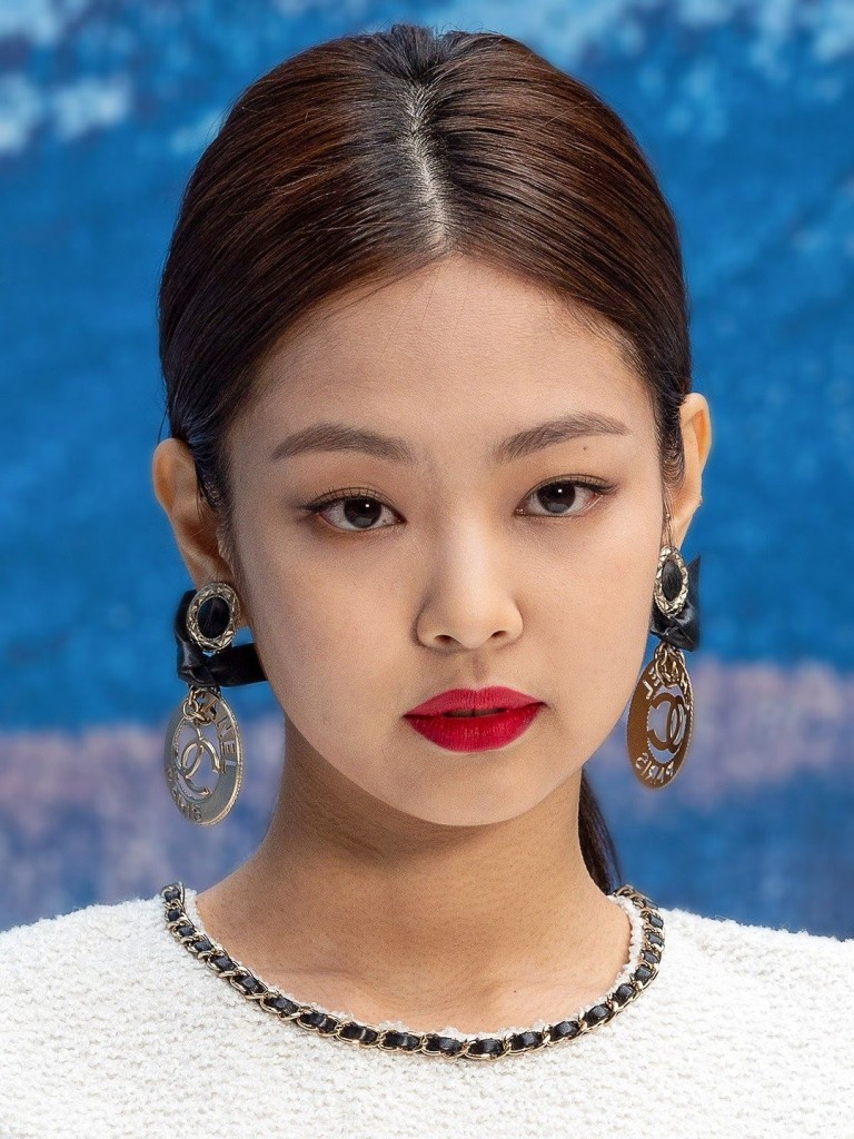 8 Things You Didn't Know About Jennie - Super Stars Bio