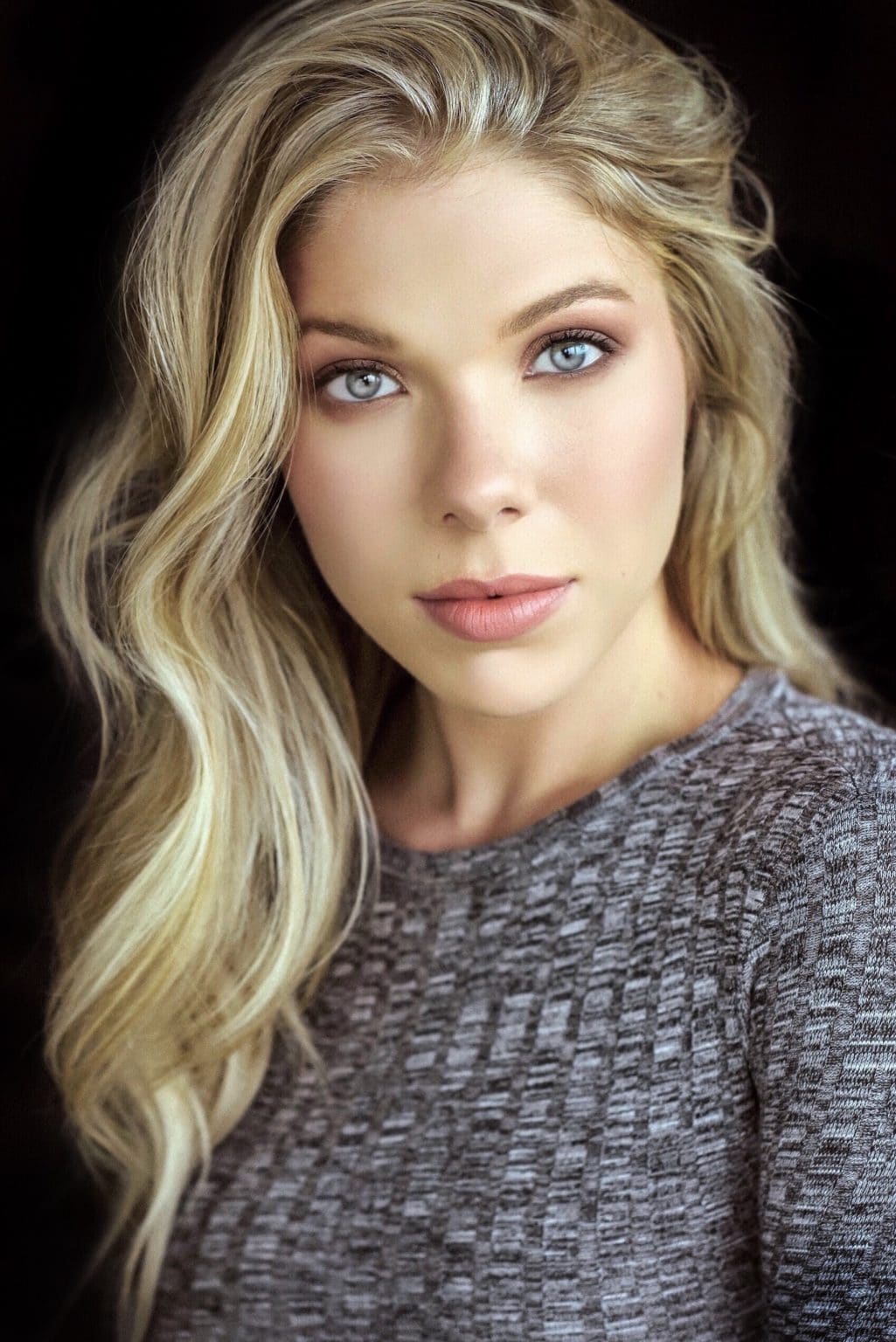 Samantha Brown Biography, Height & Life Story Super Stars Bio