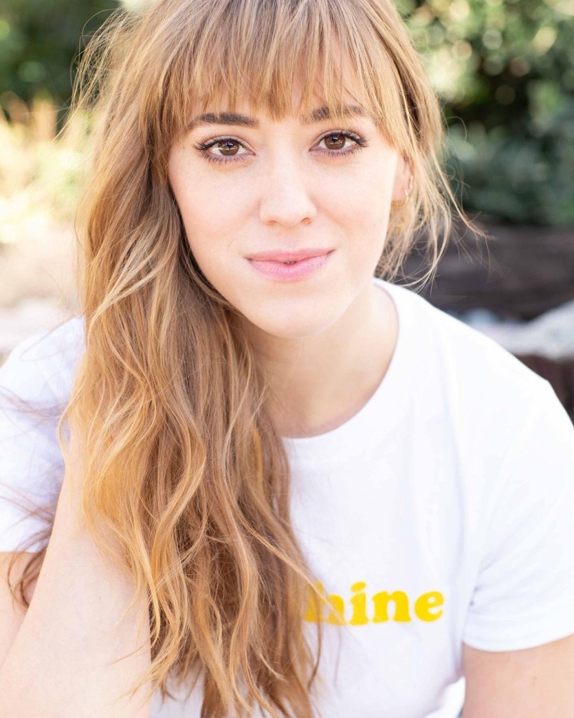 Andrea Bowen - Biography, Height & Life Story | Super Stars Bio