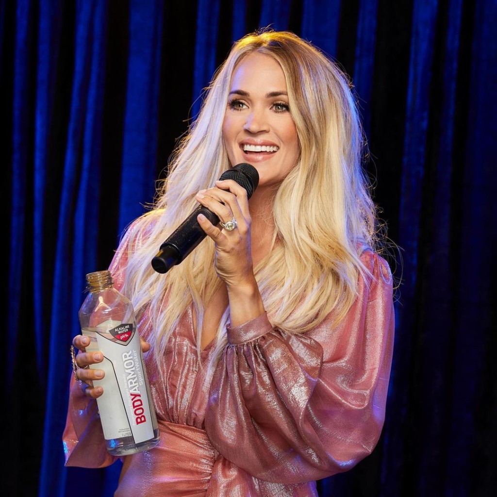 Carrie Underwood - Biography, Height & Life Story | Super Stars Bio