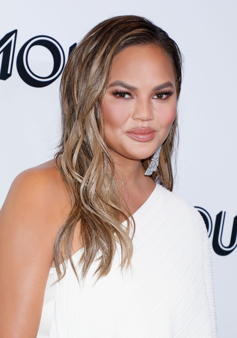 Chrissy Teigen - Biography, Height & Life Story | Super Stars Bio
