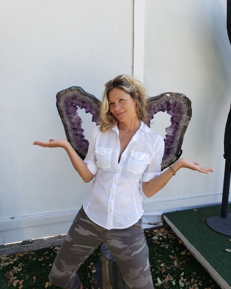 Kate Vernon - Biography, Height & Life Story | Super Stars Bio